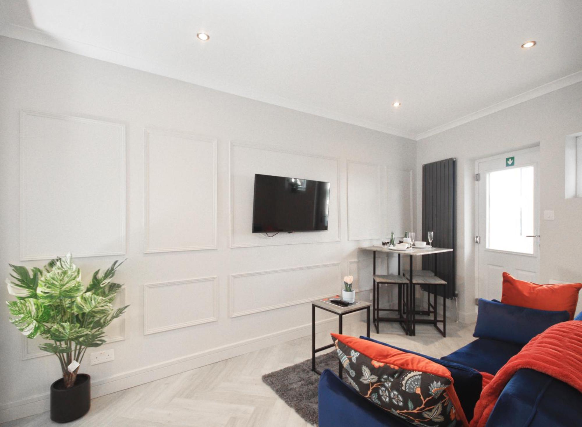 Rayan Heights Cosy 1 Bedroom Flat Sleeps 2 Perfect For Contractors Tourists Families - Free Parking Londen