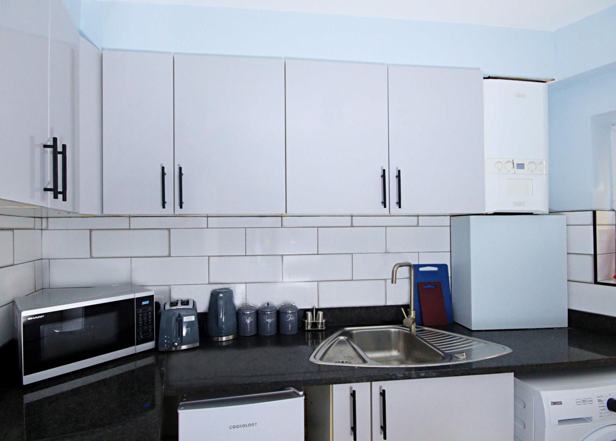 Rayan Heights Cosy 1 Bedroom Flat Sleeps 2 Perfect For Contractors Tourists Families - Free Parking Appartement
