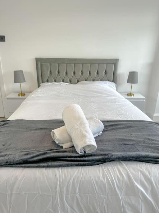 Comfortable In 3 Bed House Lejlighed *