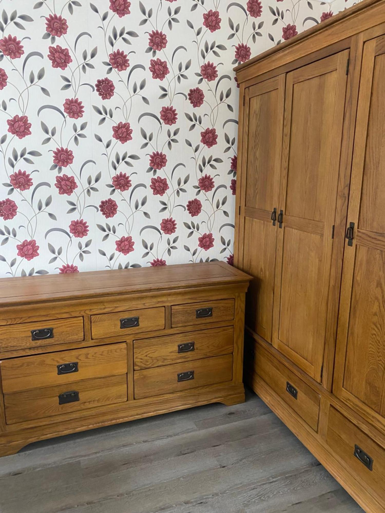 Apartment Luxury 3 Bedroom Flat With Garden *