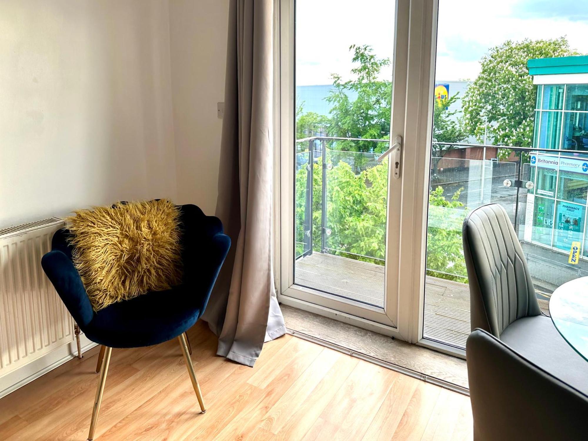 Starlet - 2 Bedroom Near Central Line