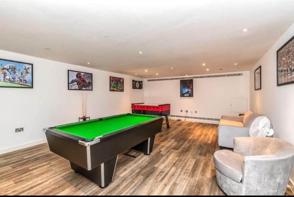 Luxury 1 Bed In Tower Hill Appartement *