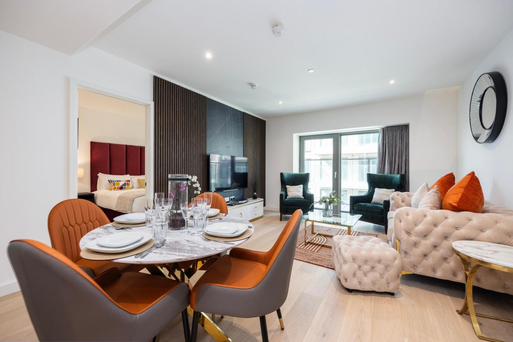 Austin David Royal Wharf Apartment
