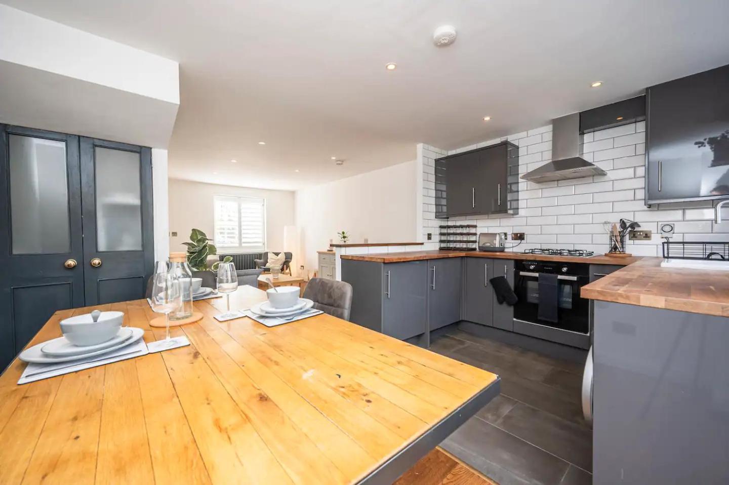 Greenwich House 10 Mins To O2 - Free Parking Pass The Keys Holiday home *