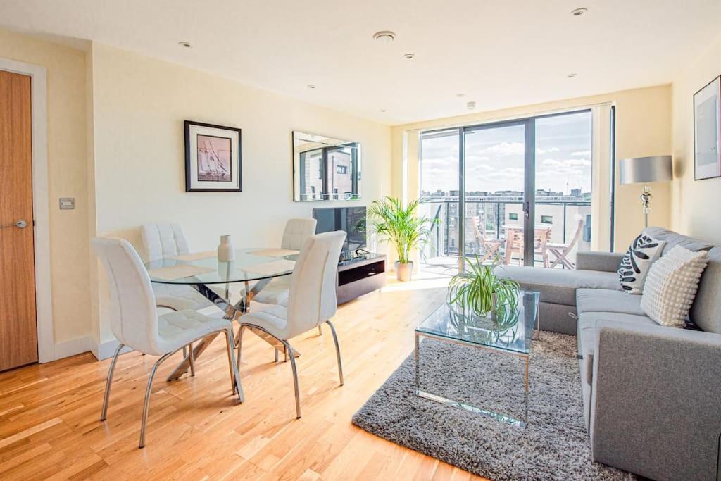 Lägenhet Charming Flat With Balcony Near Tower Bridge London
