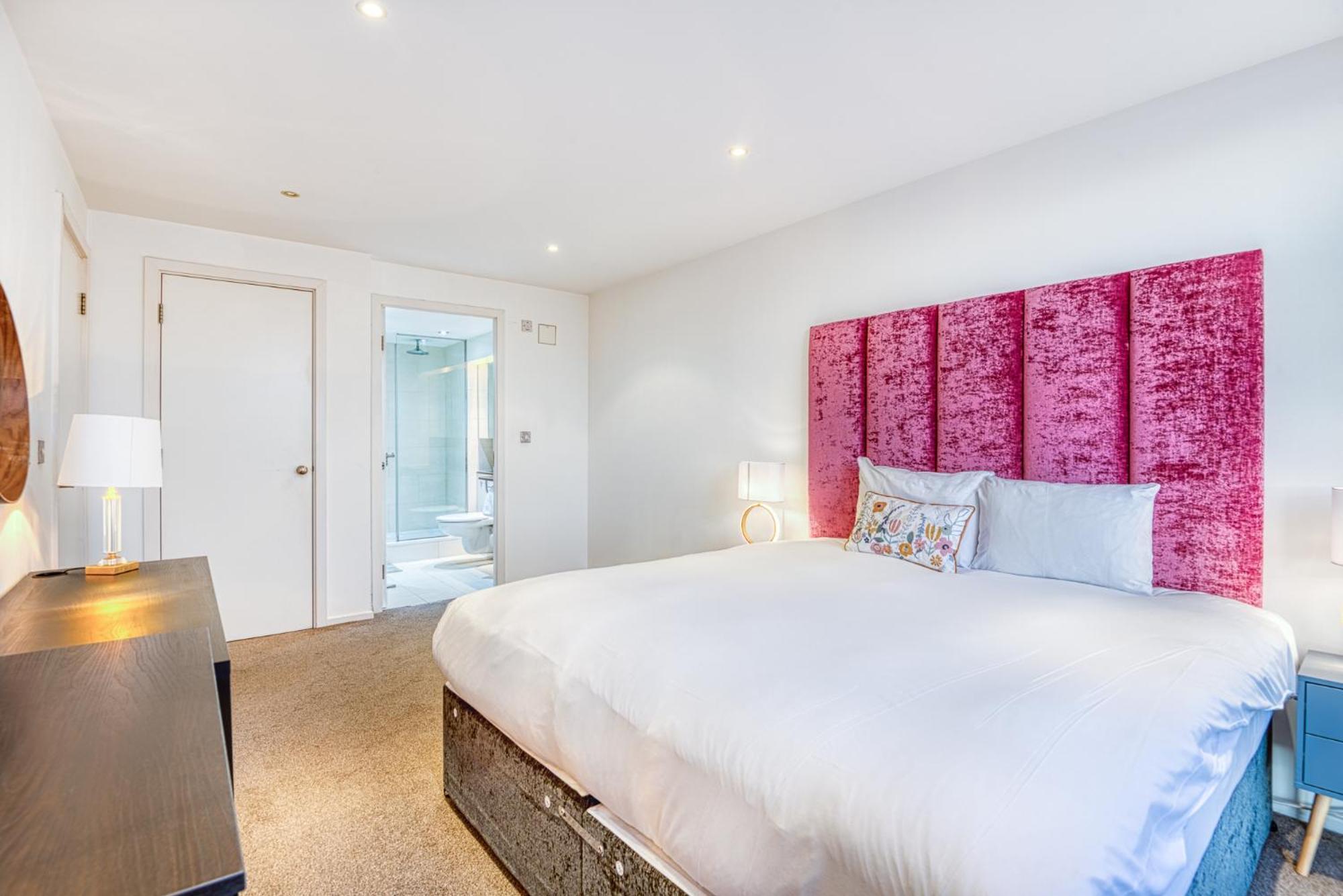 Austin David Apartments Excel * London