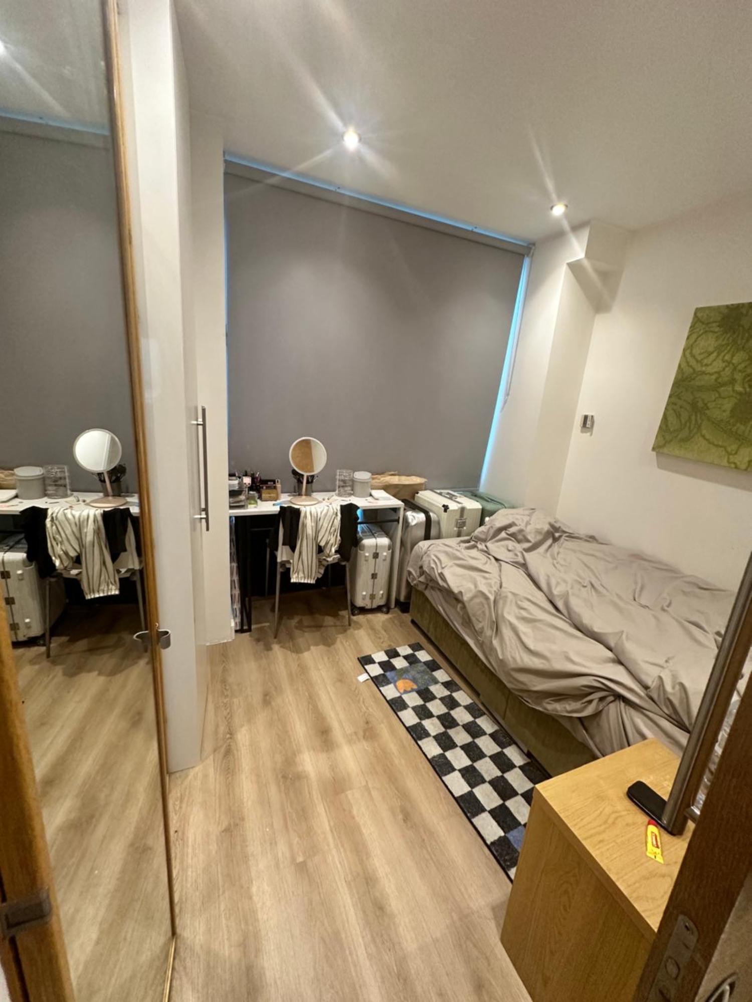 The Shard View Balcony Apartment London