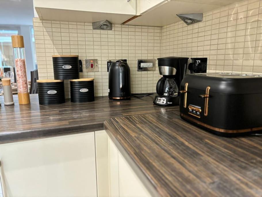 Feriehus The Urban Retreat 4bdr Sleep 14 *