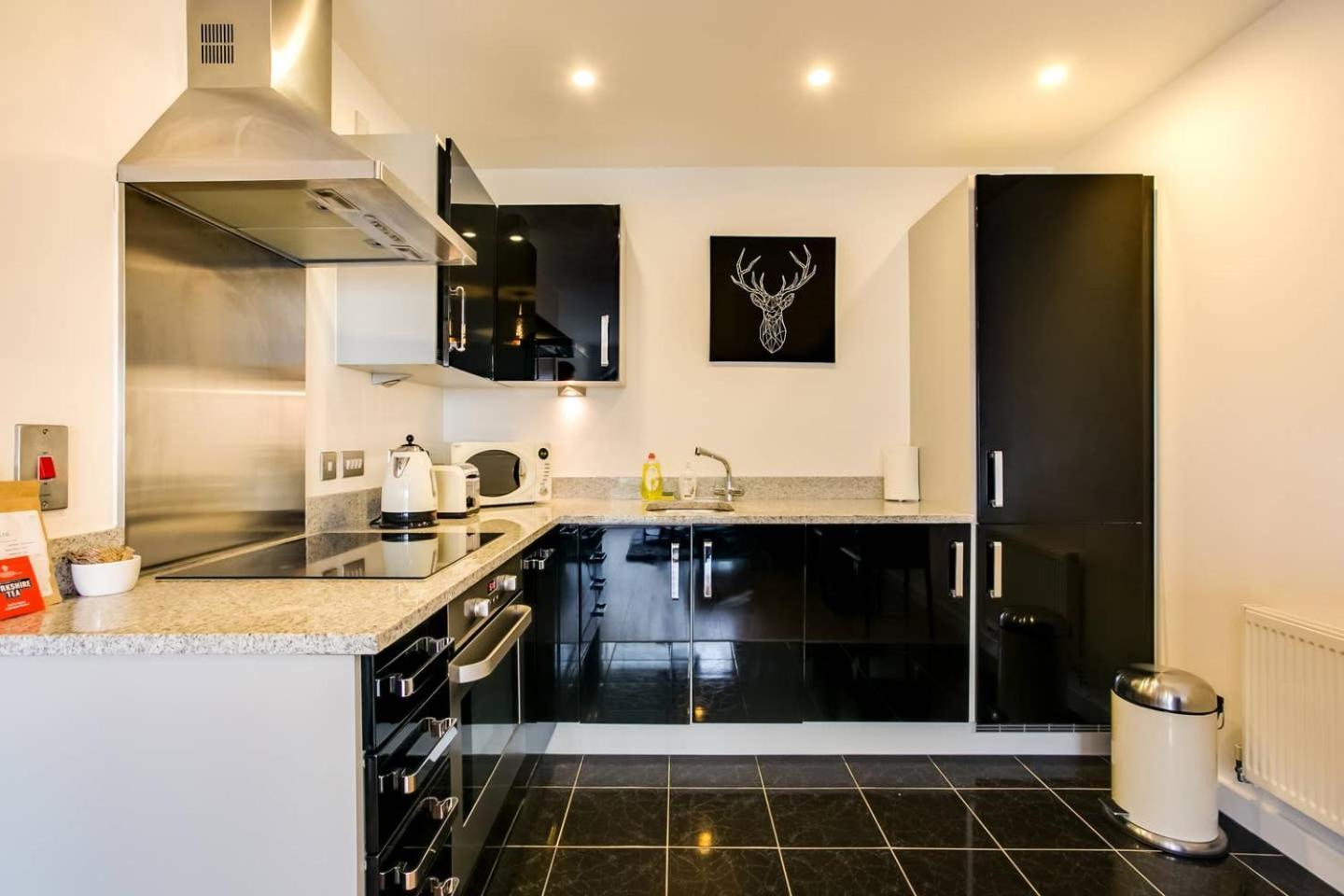 Lägenhet Guestready - Comfort By The Thames, W/ Balcony London