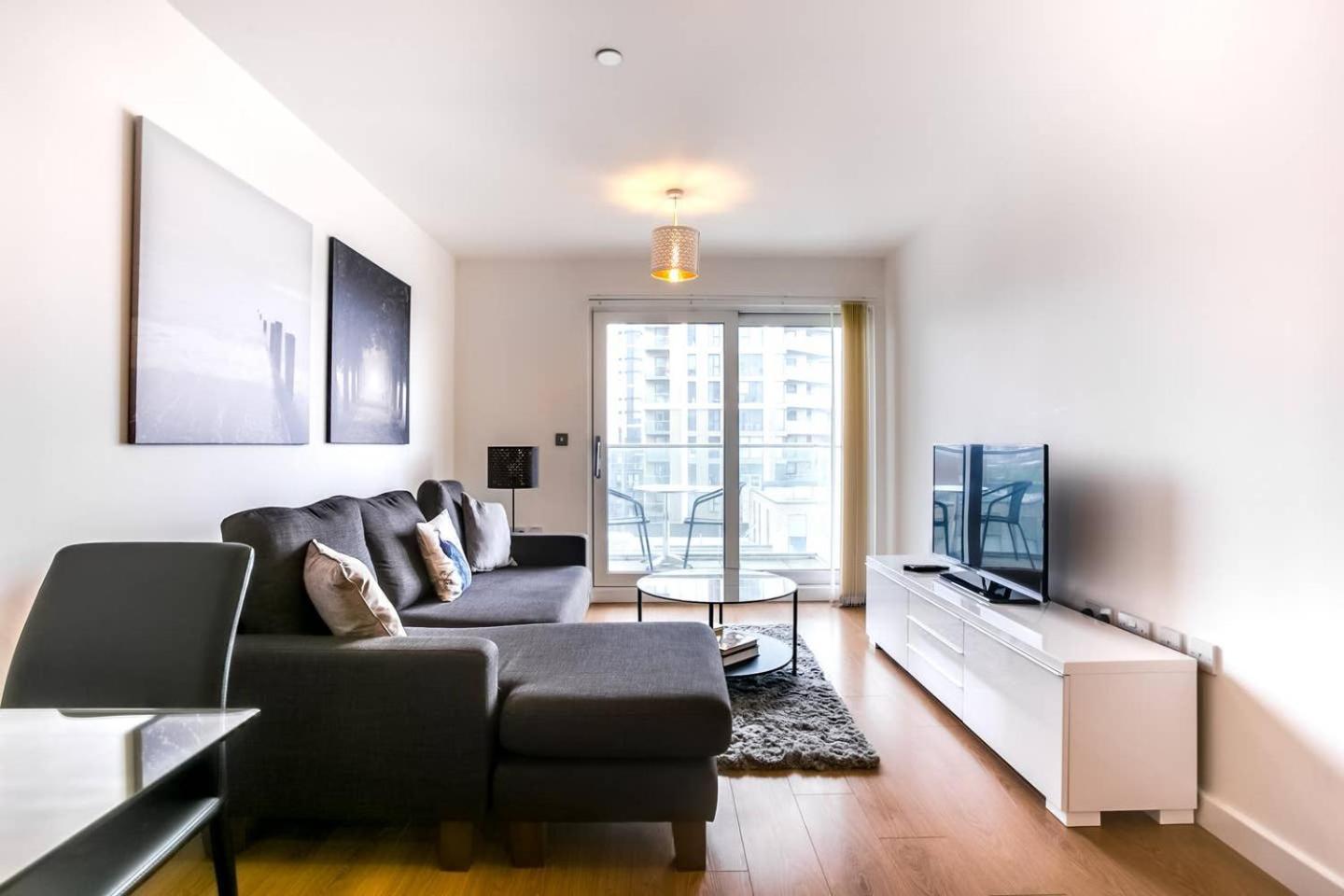 Lägenhet Guestready - Comfort By The Thames, W/ Balcony London