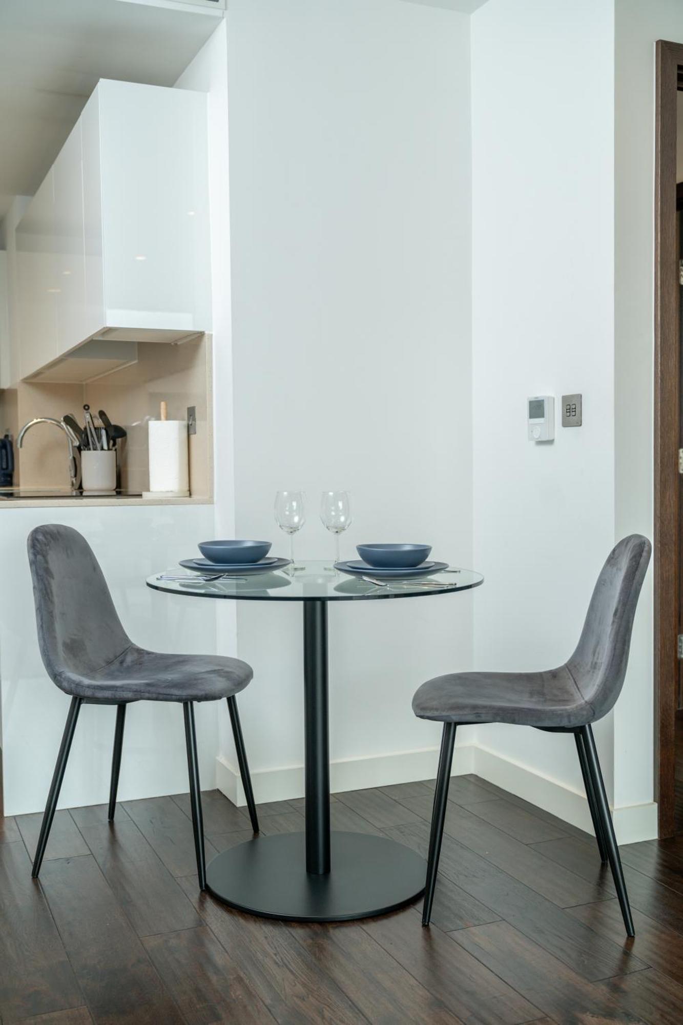 Luxury 1 Bed In Tower Hill Londen