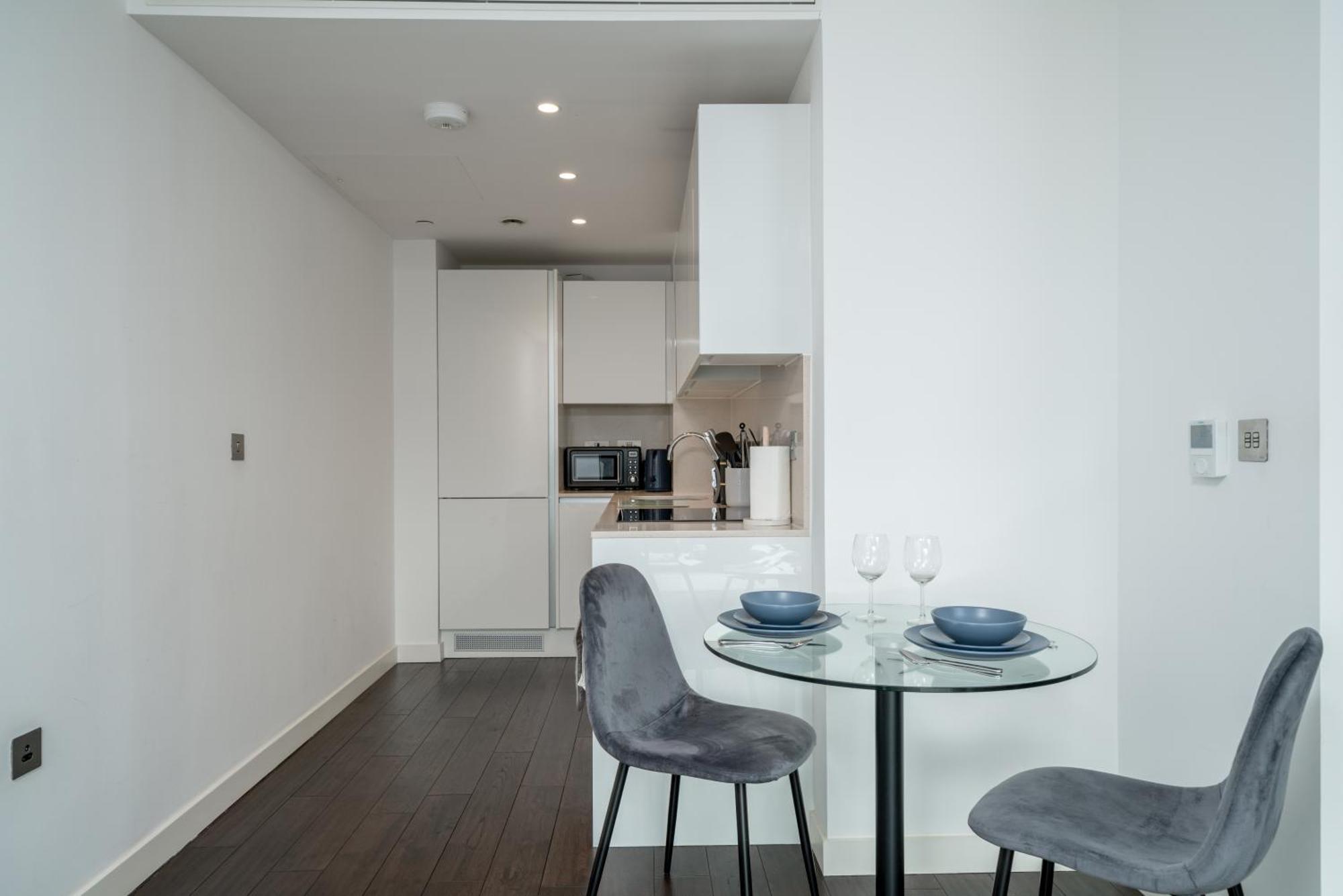 Luxury 1 Bed In Tower Hill Appartement *