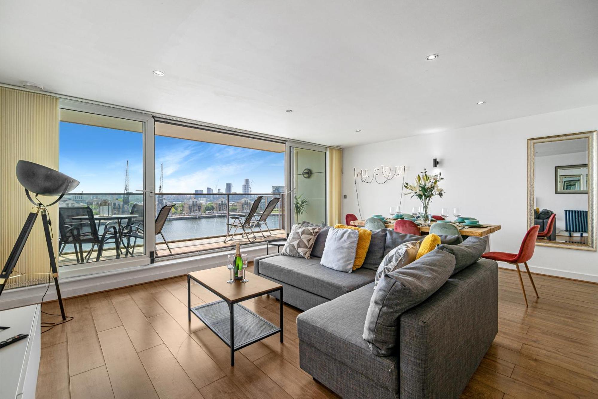Leilighet Excel Waterfront Serenity London