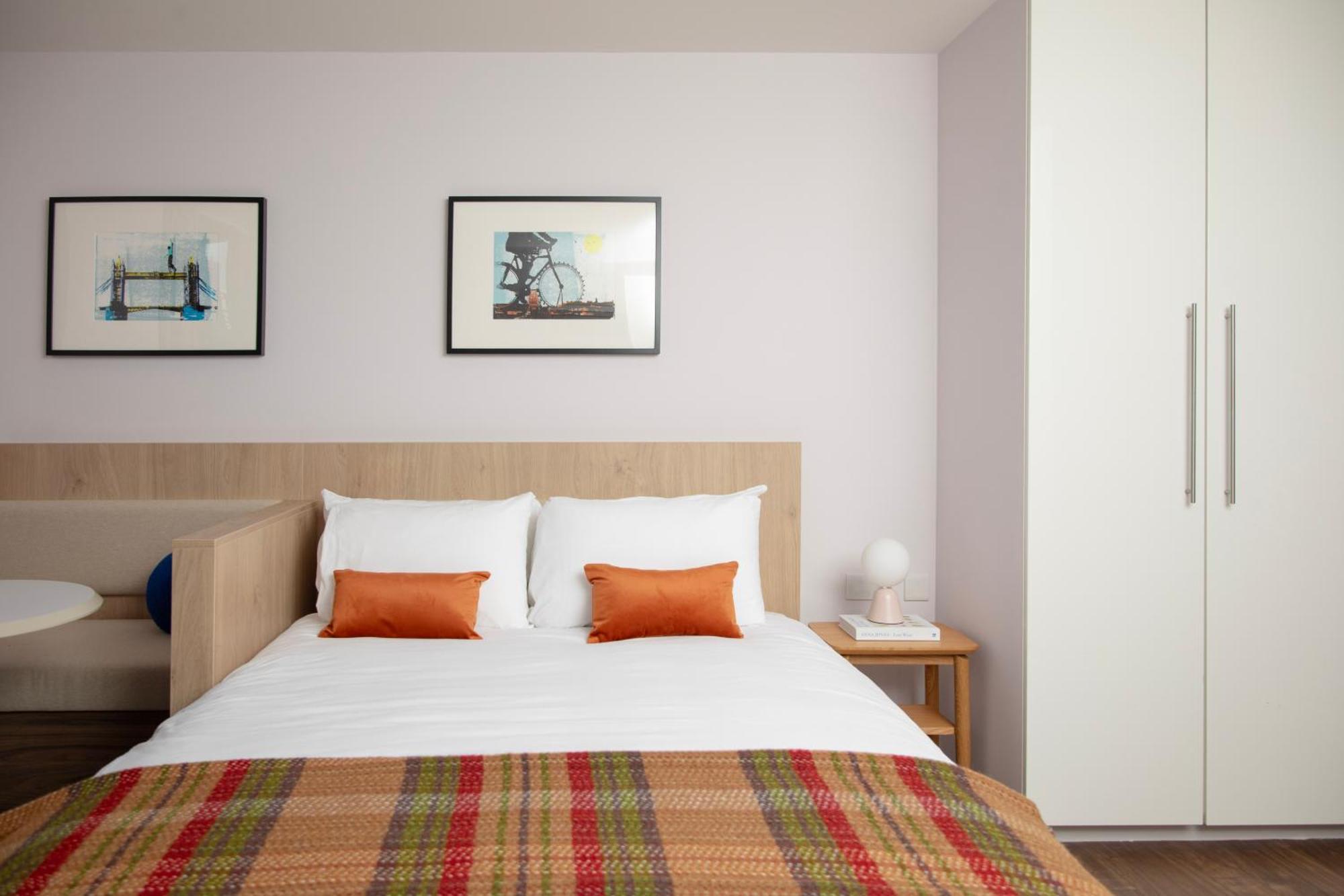 Apartment Bob W Tower Hill Residences London