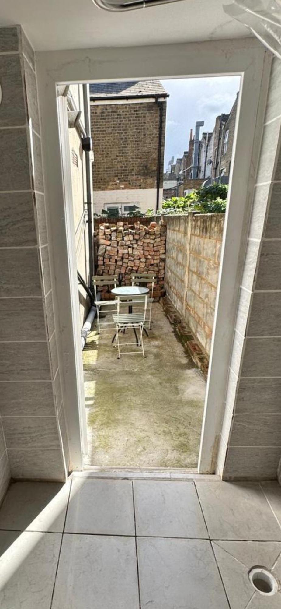 Mile End Apartment
