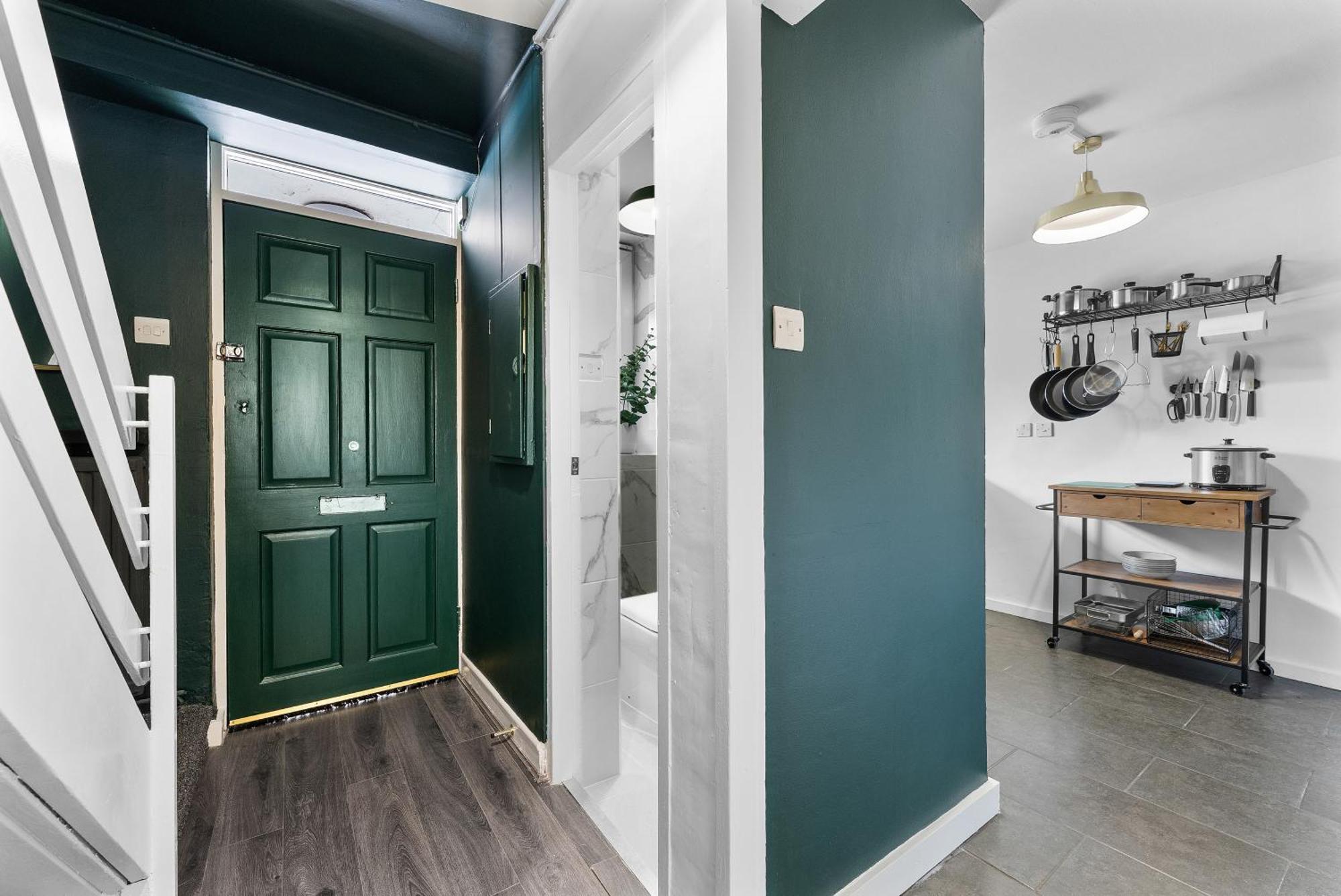 Spacious 3 Bedroom Whitechapel With Garden By Gold Lägenhet