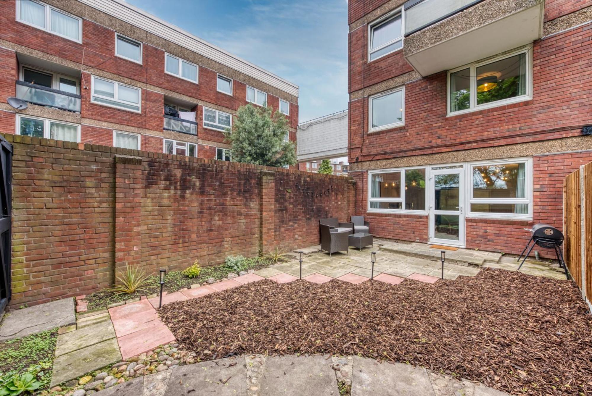 Lägenhet Spacious 3 Bedroom Whitechapel With Garden By Gold London