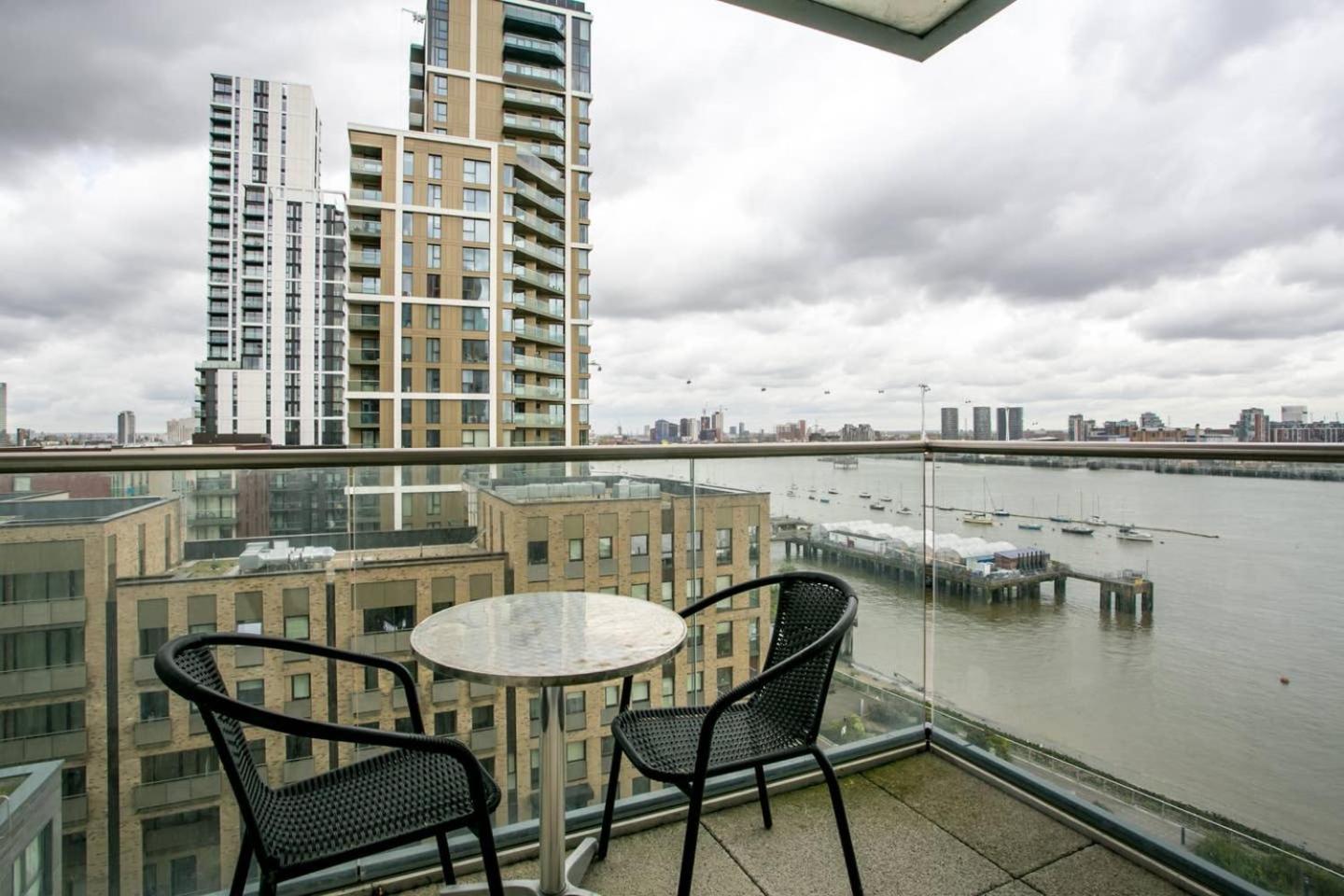 Lägenhet Guestready - Comfort By The Thames London