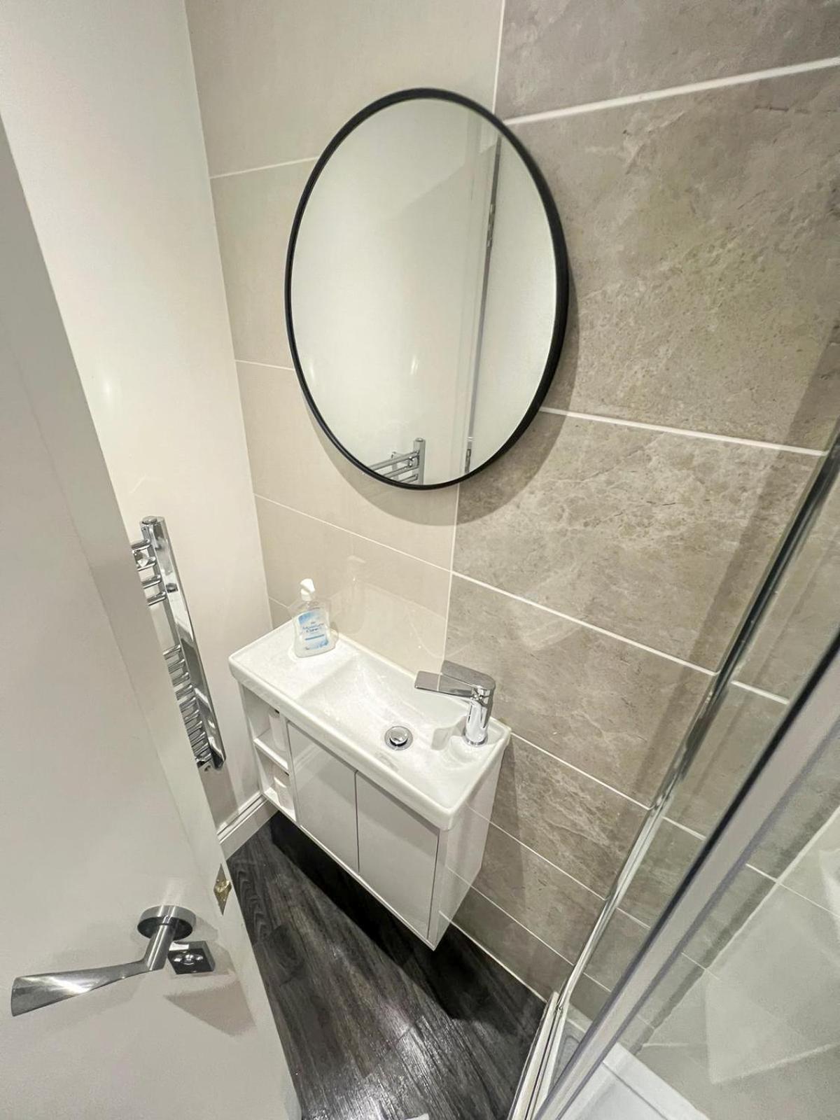 1-bedroom In Shoreditch, Old Street, Hoxton Apartment