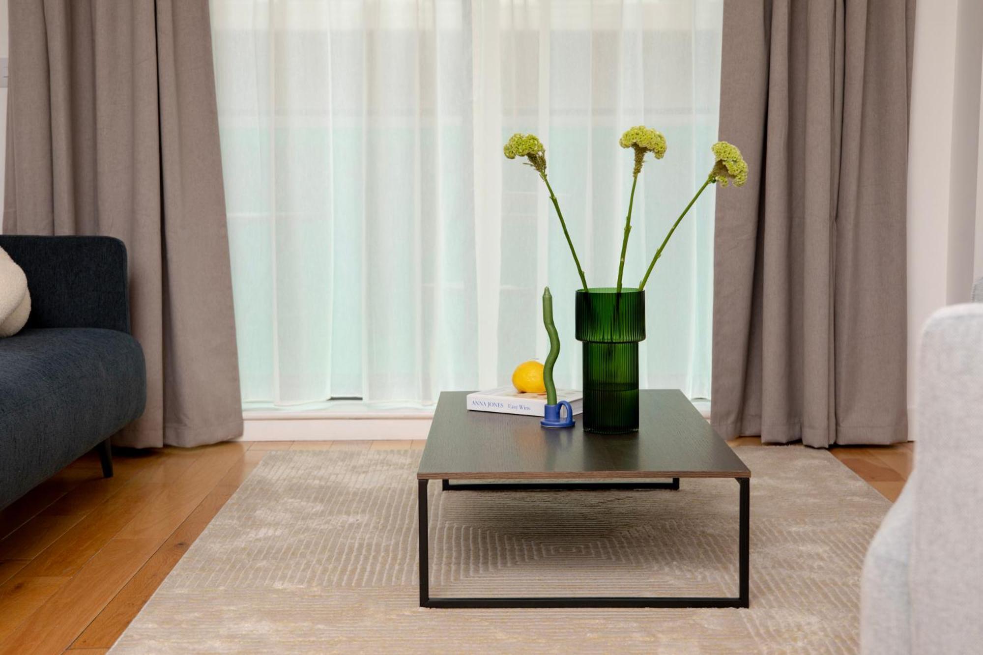 Apartment Bob W Tower Hill Residences *