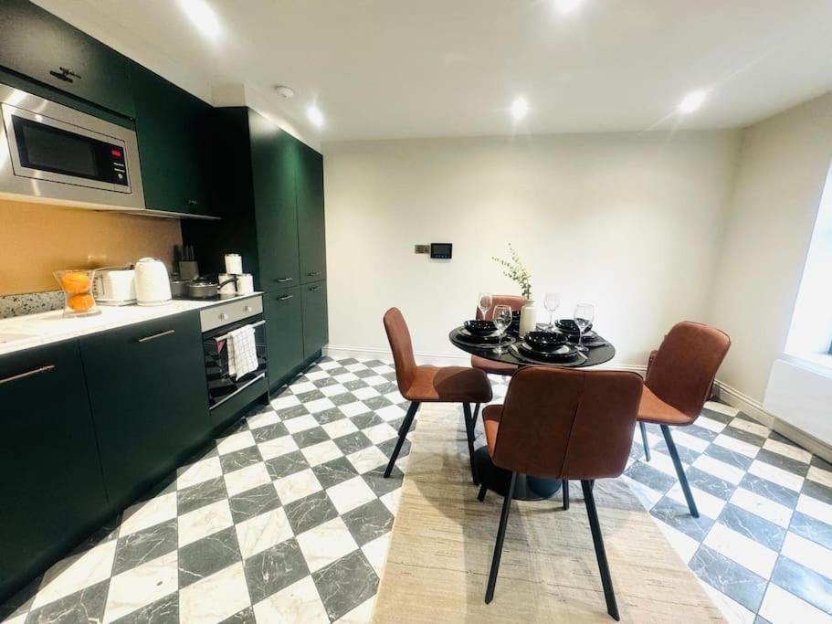 Apartment 99 Apartment, Trendy Location D