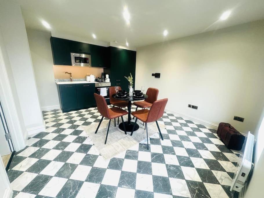 Apartment 99 Apartment, Trendy Location D