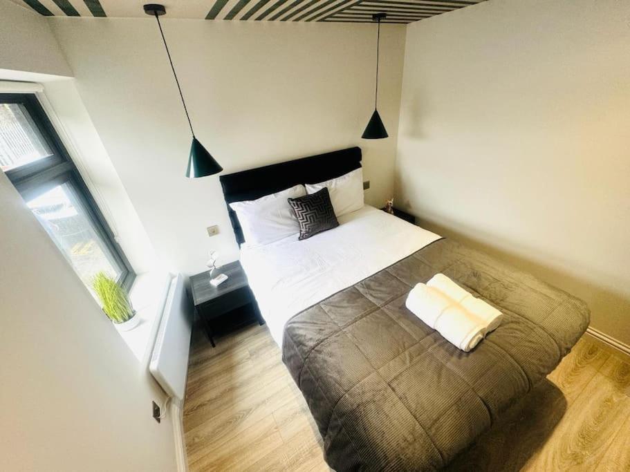 99 Apartment, Trendy Location D *