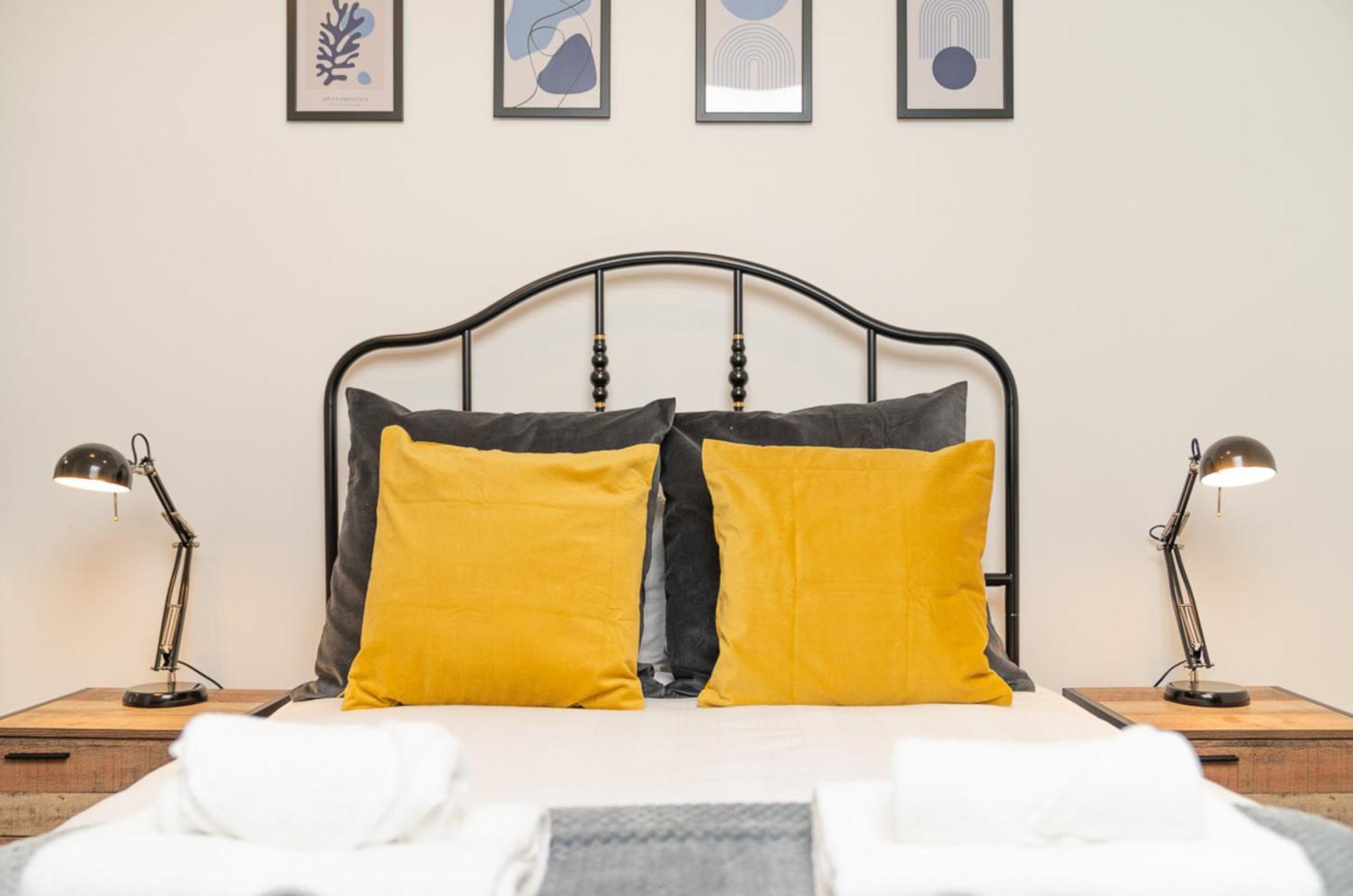 Apartment Two Bedroom At Buonomo Short Lets & Serviced *