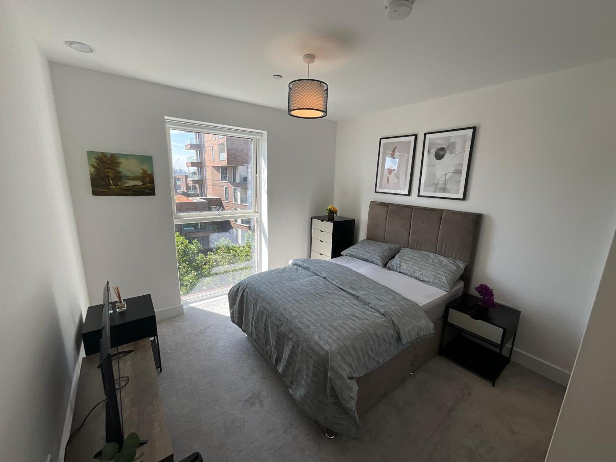 1br Gem In Shared Near O2 Arena & Excel With Patio, Private Bath, Free Parking & Garden Lejlighed *