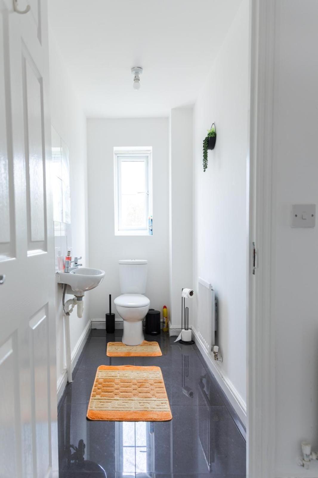 Barking Leisure And Contractor Vakantiehuis