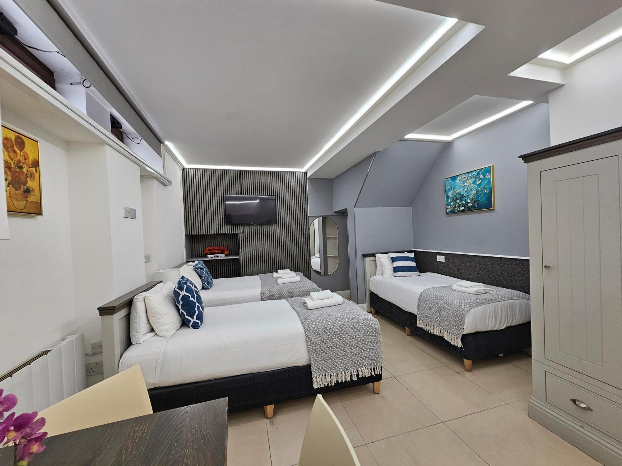 Aparthotel London Stay Apartments 3*