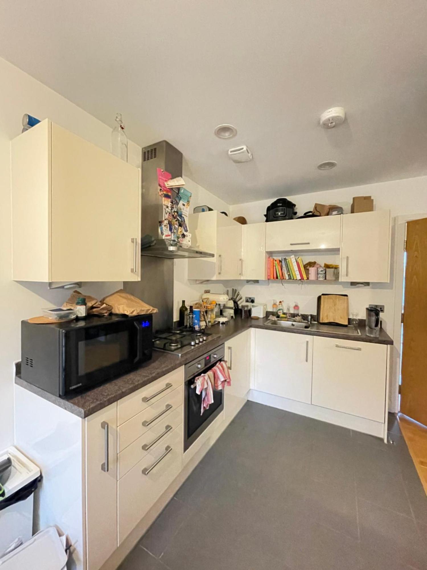 & Modern 1bd Flat With Balcony Hackney! London