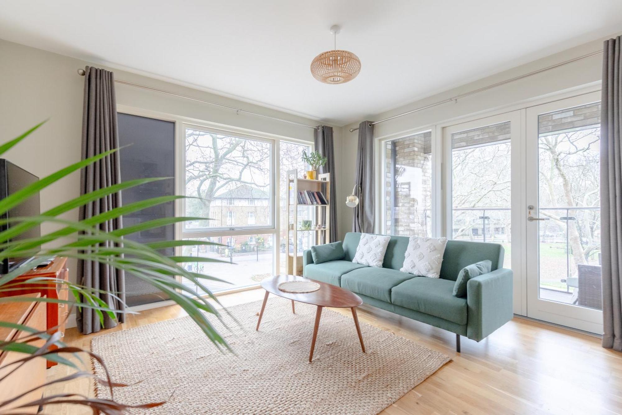 & Modern 1bd Flat With Balcony Hackney! Lejlighed