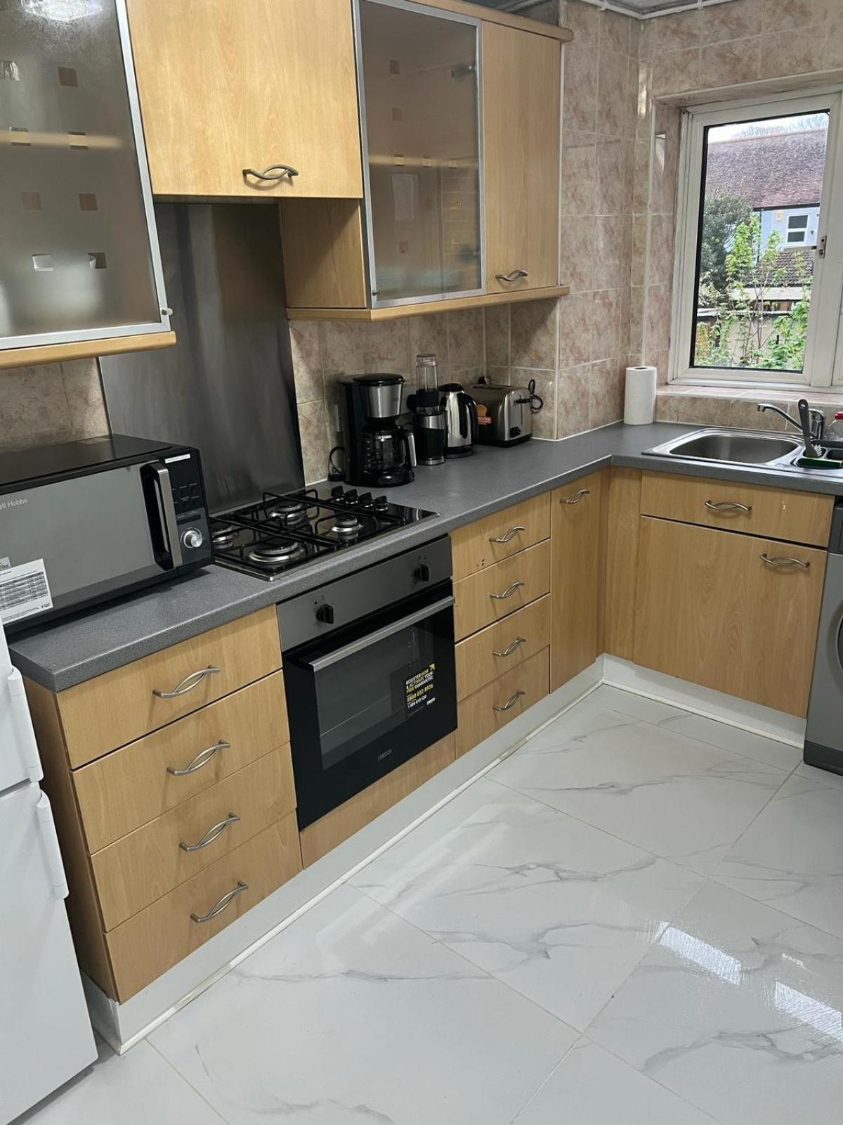 Warner Stratford - 20mins To Central Appartement