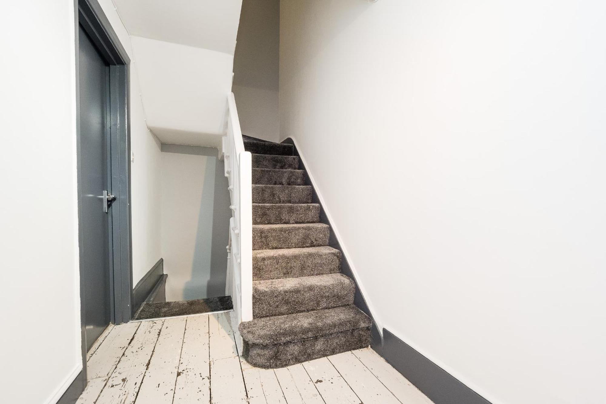 Semesterbostad Spacious 6 Ensuite Bedroom House In London