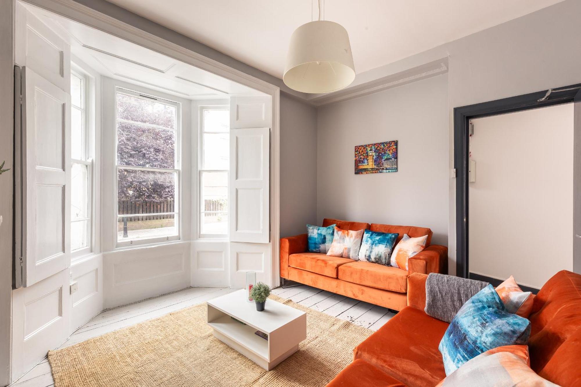Semesterbostad Spacious 6 Ensuite Bedroom House In