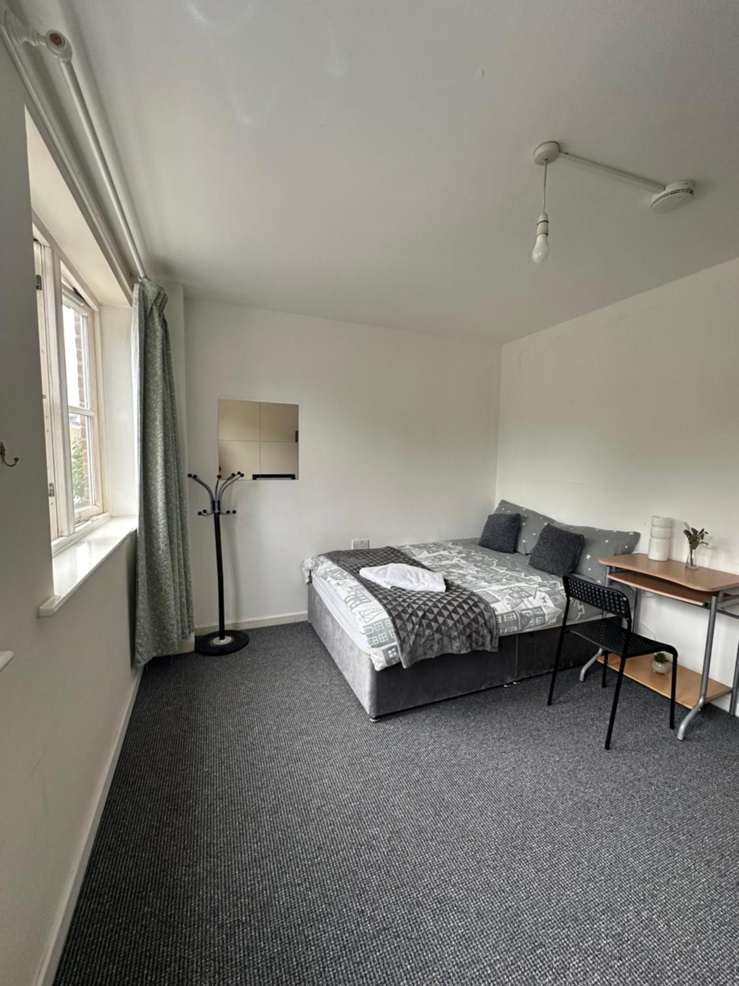 Luxury In Central London!6 Bedroom With 2 Bath & Separate Wc! Accommodatie bij particulieren