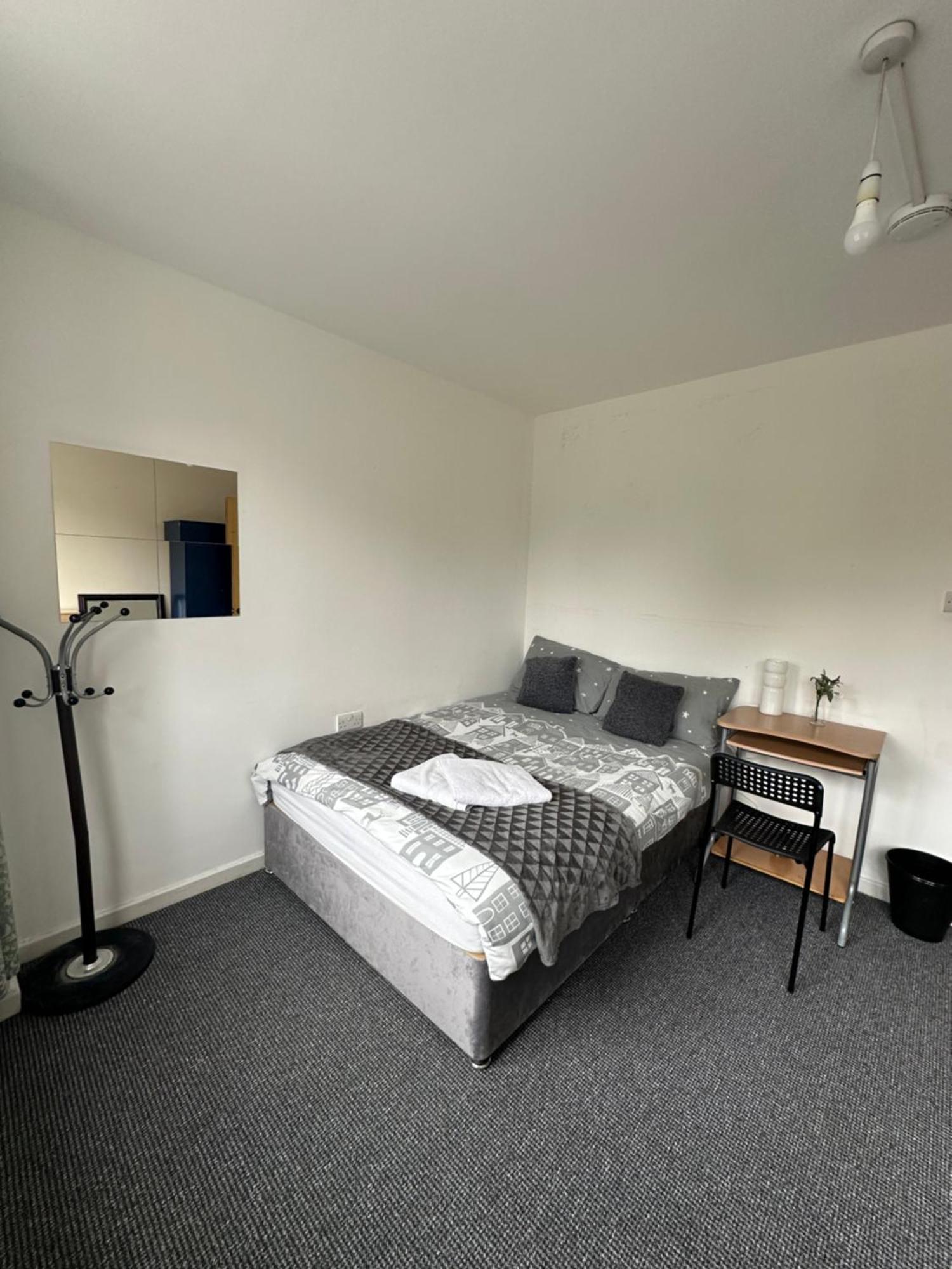 Luxury In Central London!6 Bedroom With 2 Bath & Separate Wc! Accommodatie bij particulieren *