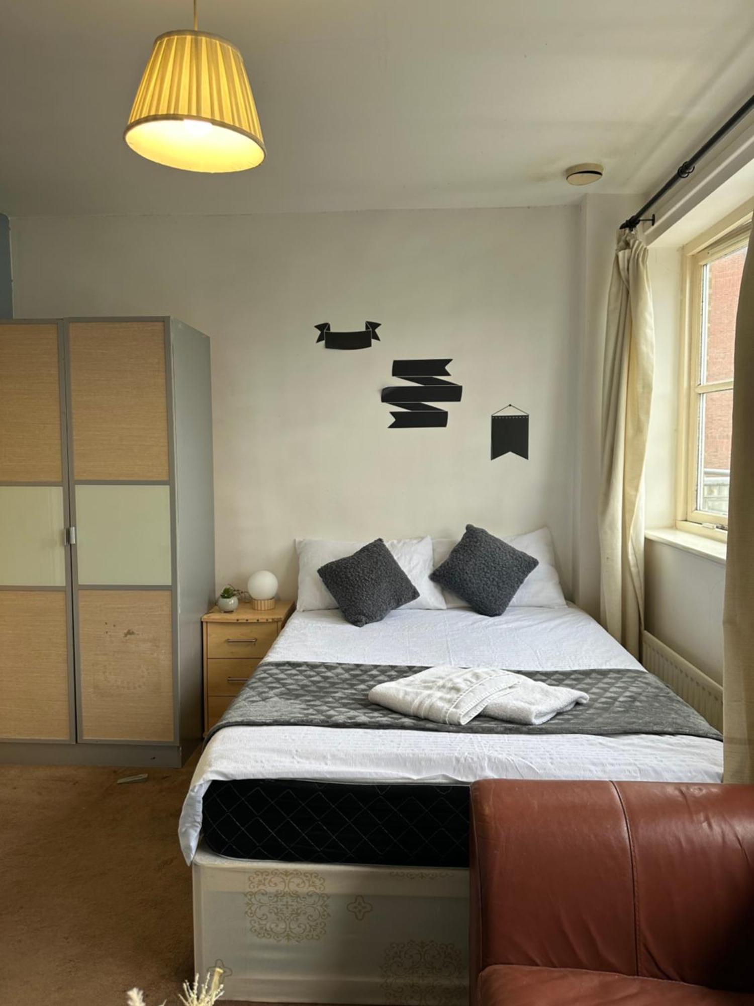 Accommodatie bij particulieren Luxury In Central London!6 Bedroom With 2 Bath & Separate Wc! *