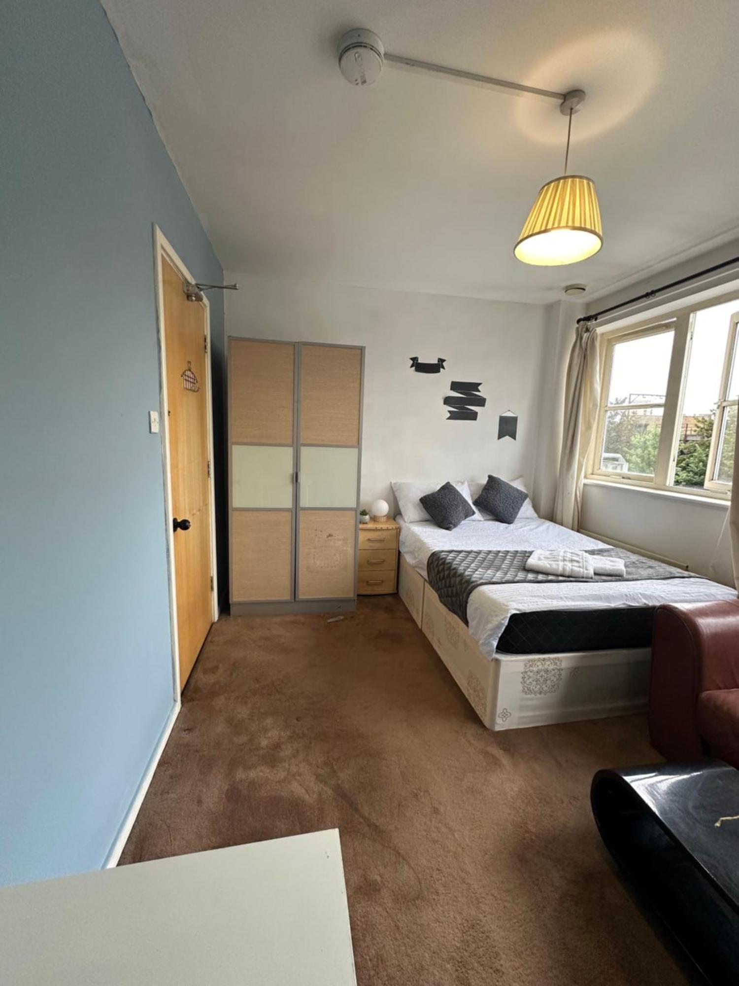 Luxury In Central London!6 Bedroom With 2 Bath & Separate Wc! Accommodatie bij particulieren Londen