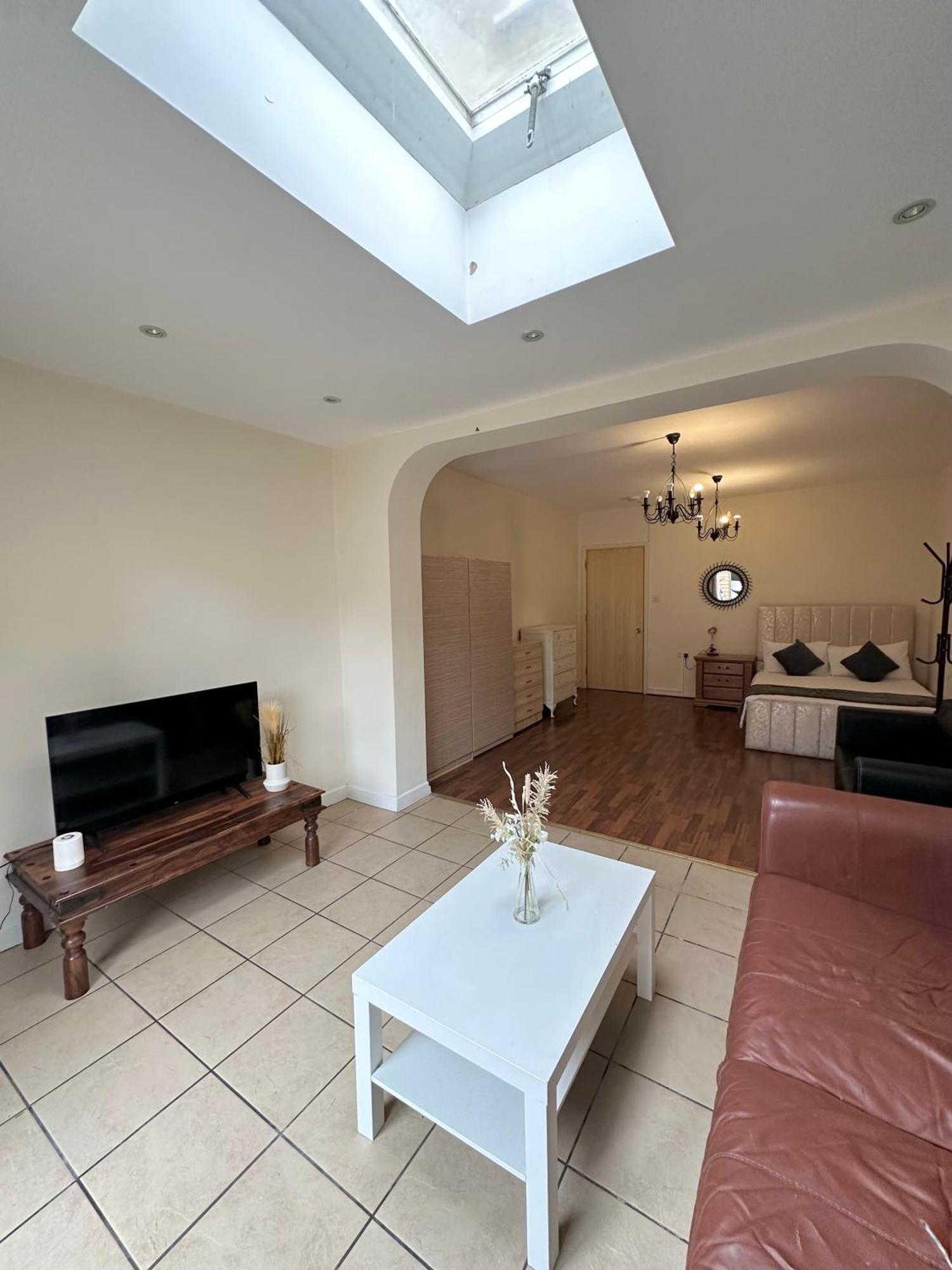 Accommodatie bij particulieren Luxury In Central London!6 Bedroom With 2 Bath & Separate Wc! *