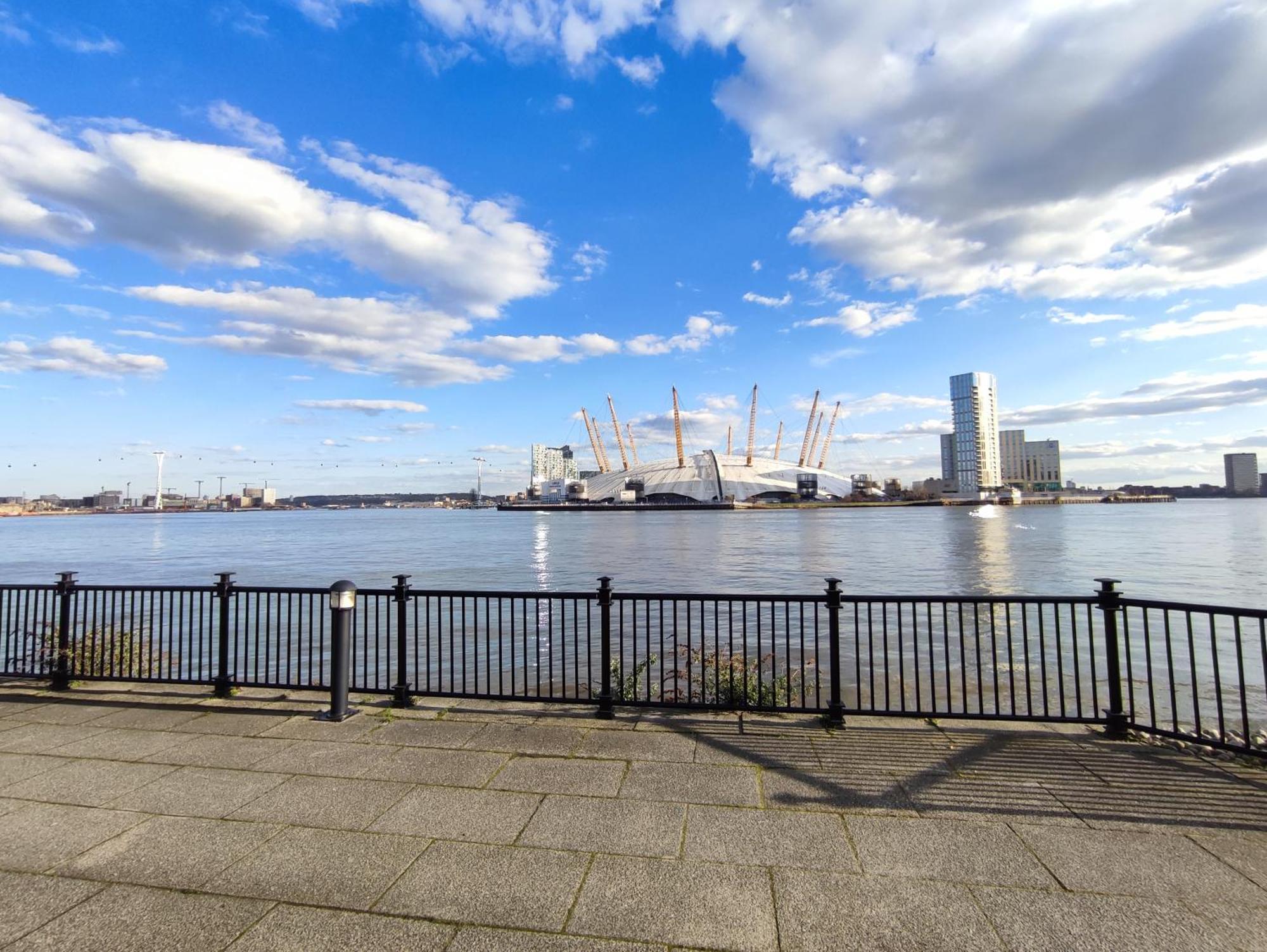 Lejlighed Immaculate 3bed Apt, Close To O2, Excel, Stadium &