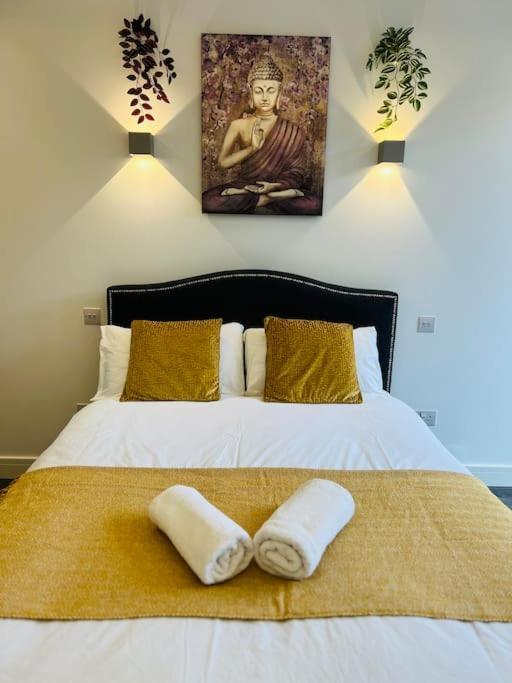 Apartment Stunning Two Bed Flat In London