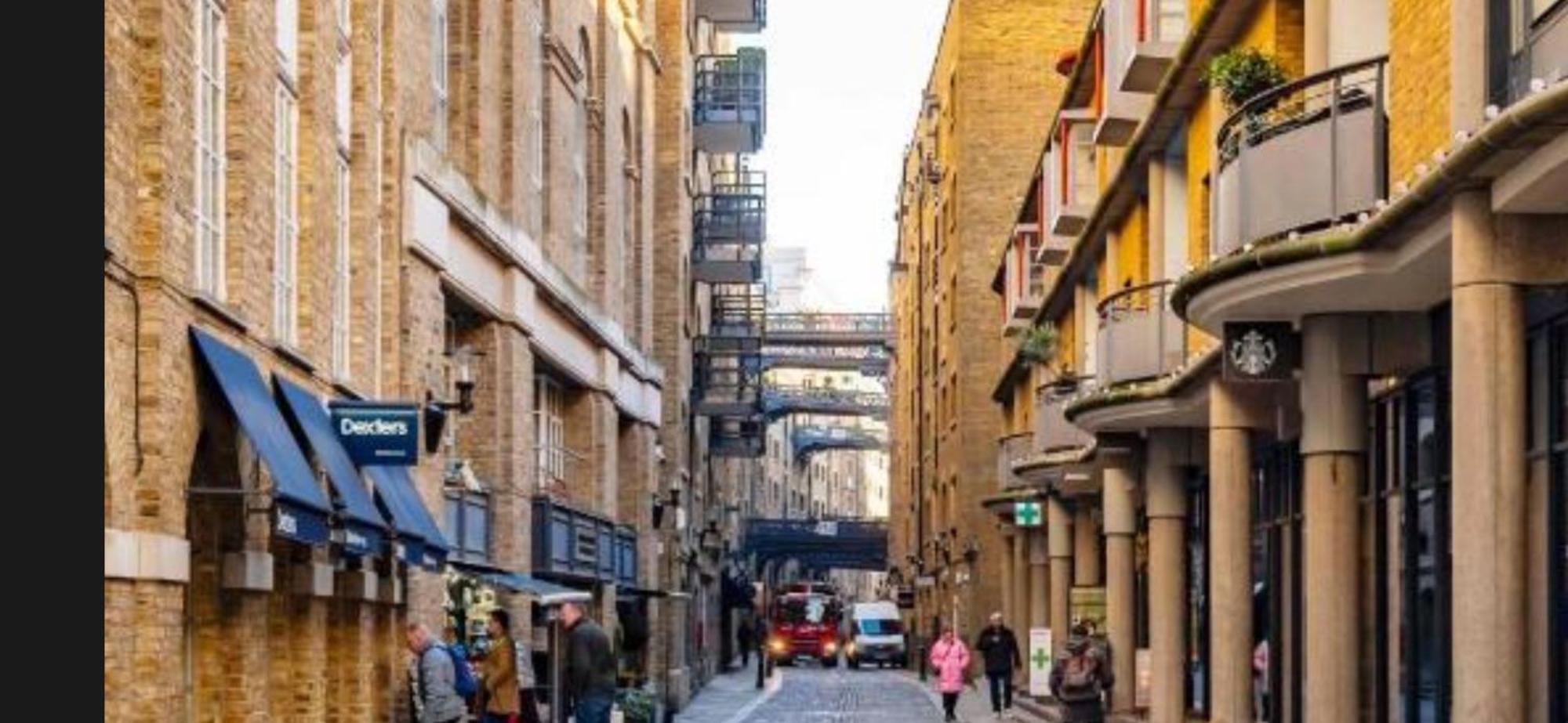 Tower Bridge, Boutique, Shad Thames Butlers Wharf Secure Parking , Balcony View Of Shard, Luxury With Van Parking Upto 4 Vans Ideal For Builders Shopfitters Secure Cctv Apartment