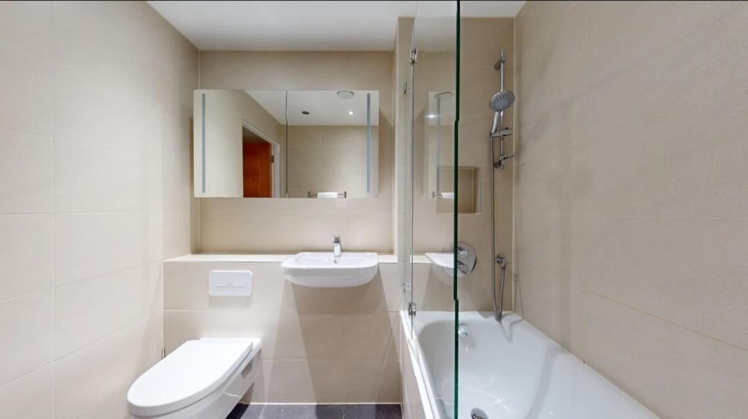 Apartment Skylights 2 Bed Lewisham Catford - Long Reservations Allowed London