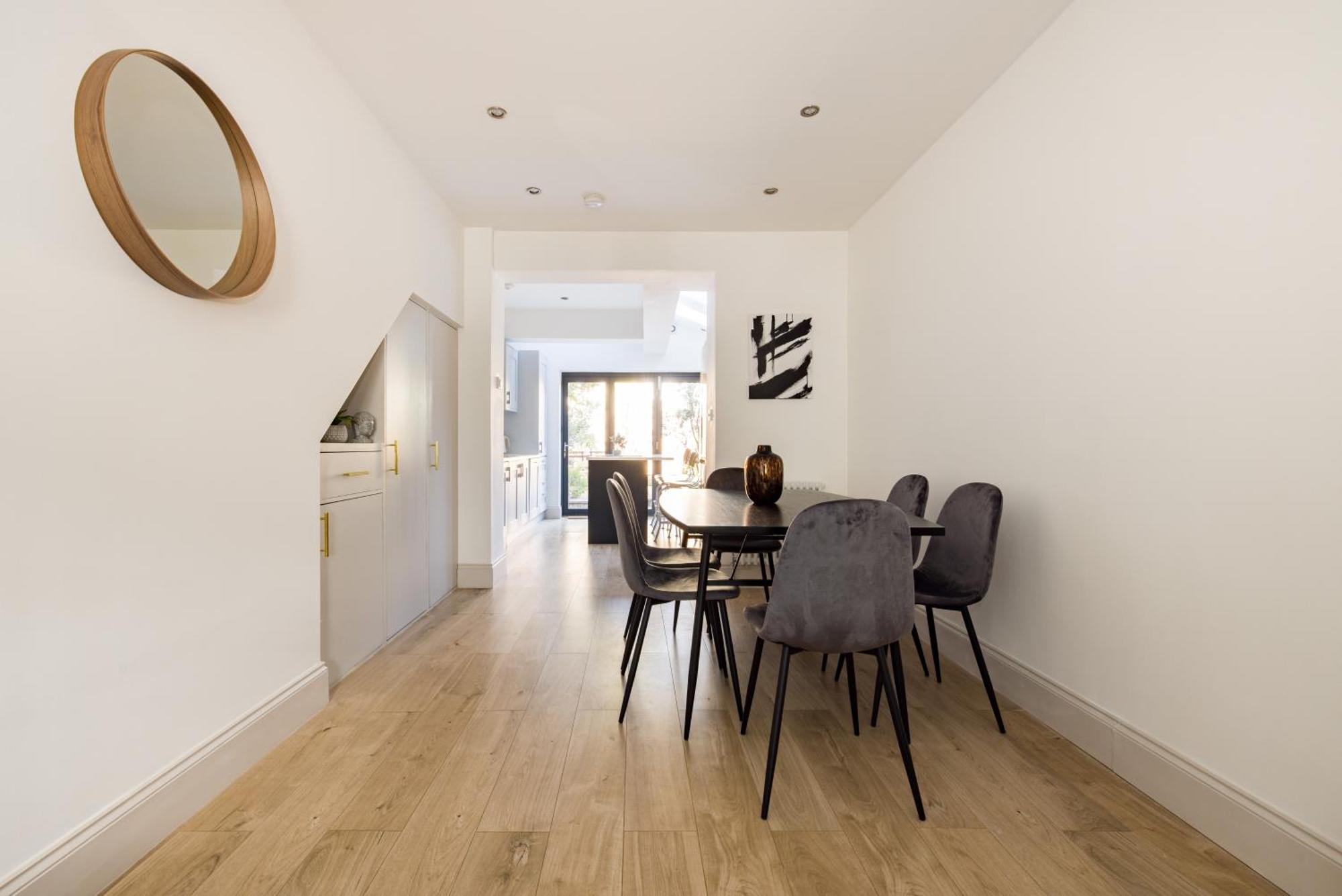 The Stratford - Dnu Apartment *