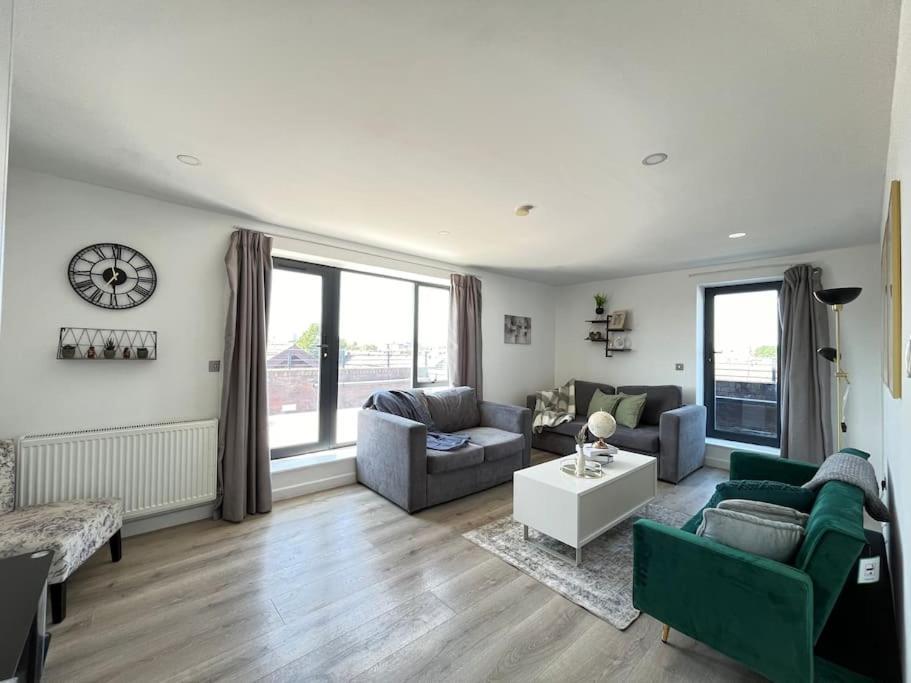O2 Skyview Penthouse Lejlighed *
