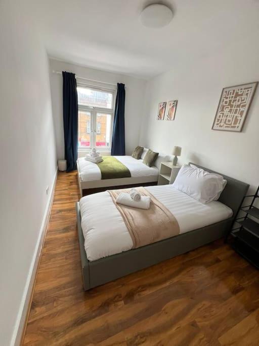 2 Bedroom Near Station Lägenhet London