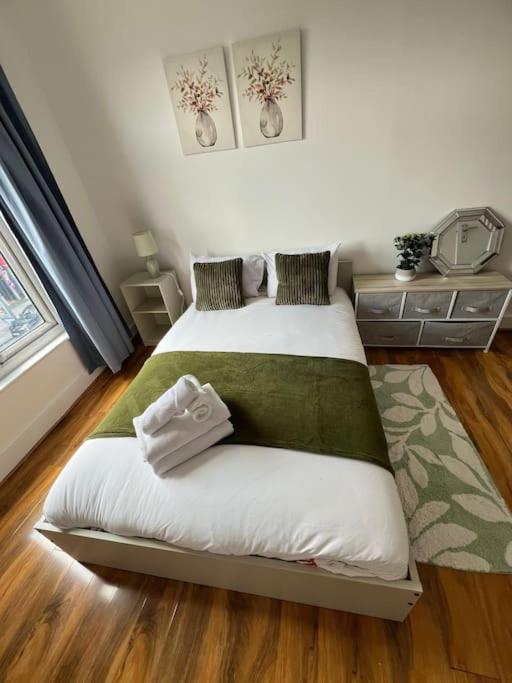 Lägenhet 2 Bedroom Near Station *