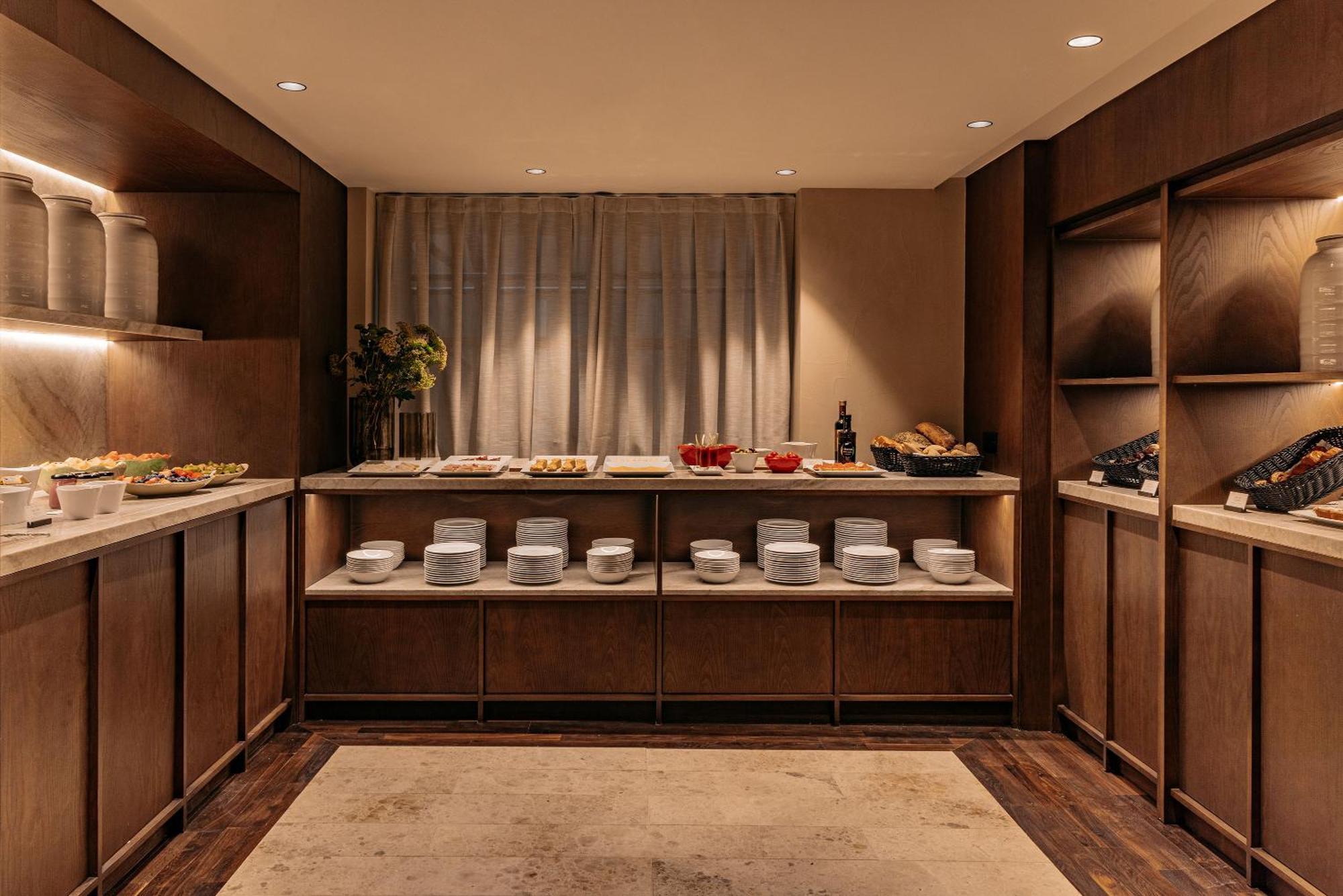 Hotell The Caesar London
